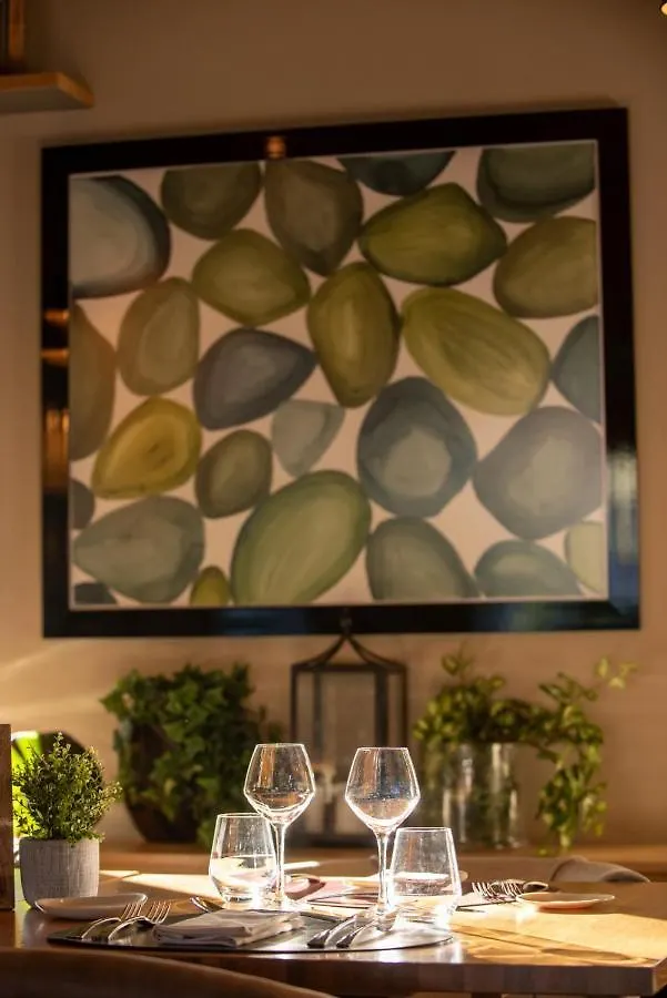 ****  Domaine La Pierre Blanche Hotel Eygalieres  France