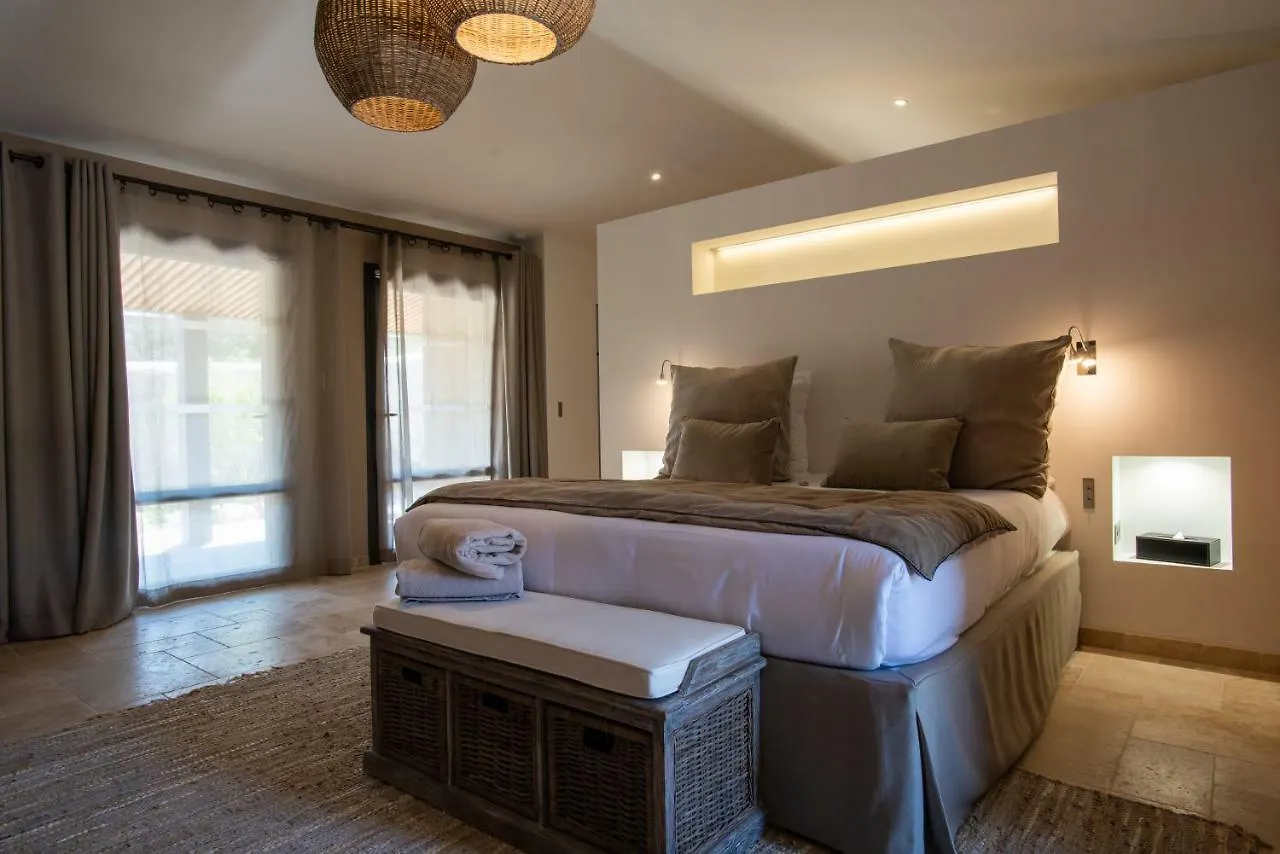Domaine La Pierre Blanche Hotel Eygalieres