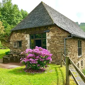 la-perle-de-la-vallee.midi-pyreneeshotels.com/